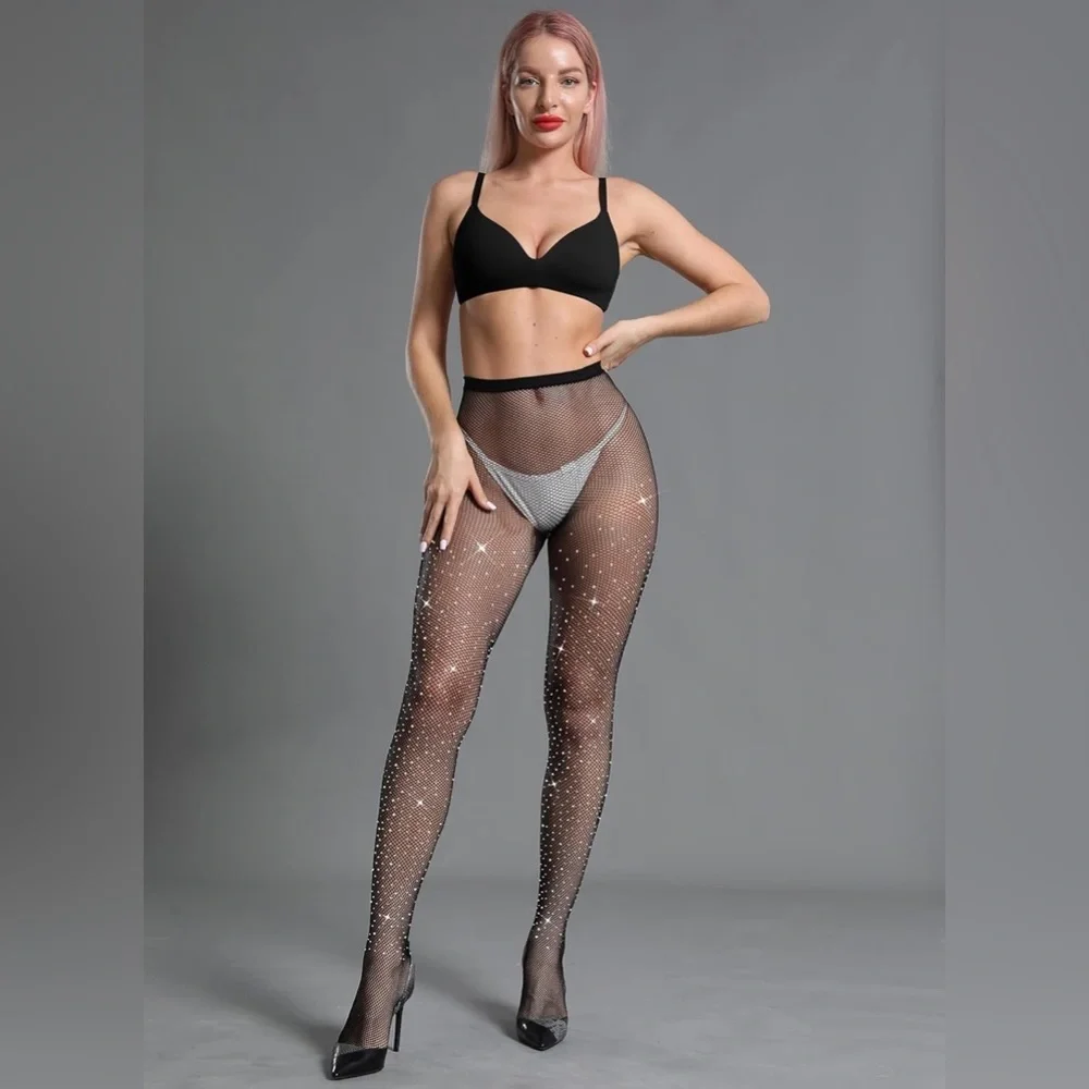 🌹NWOT. Zara Black Mesh Tights with Rhinestone Appliqués. Size M.